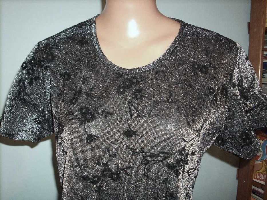 Srebrno-czarna bluzka, Masai