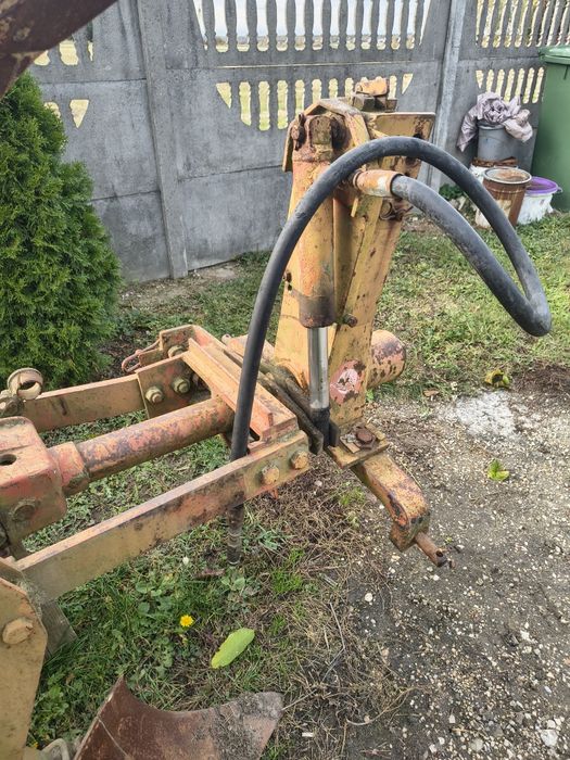 Sprzedam pługi obrotowe 3