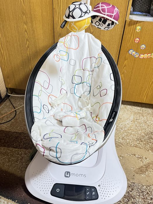 Крісло-гойдалка 4MOMS mamaRoo 4.0 Plush