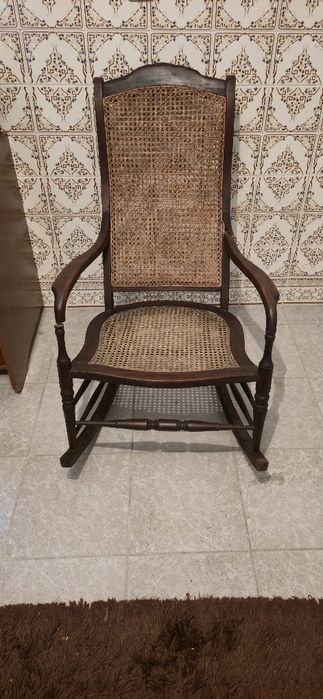Cadeira de baloiço clássica