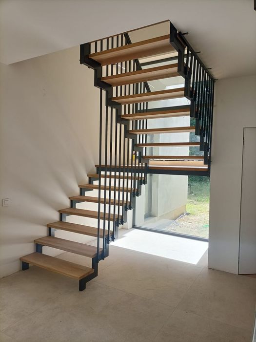 Schody metalowe konstrukcja producent