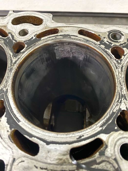 Блок двигуна двигателя Mazda 3 6 MPS CX-7 CX7 2.3 06-12р Під гільзовку