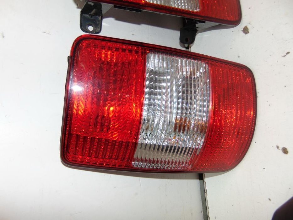 VW caddy 2005 farolins e faróis