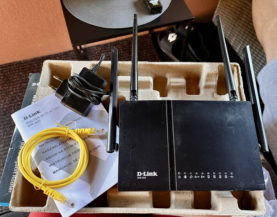Ruter D-Link DIR-825