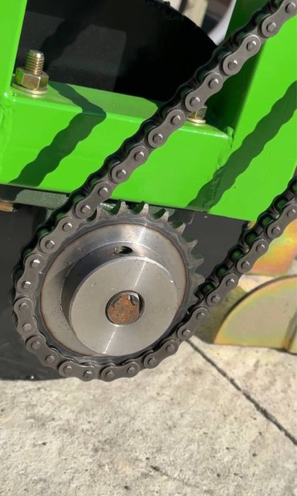 Овочева сівалка до мінітрактора 8 рядків