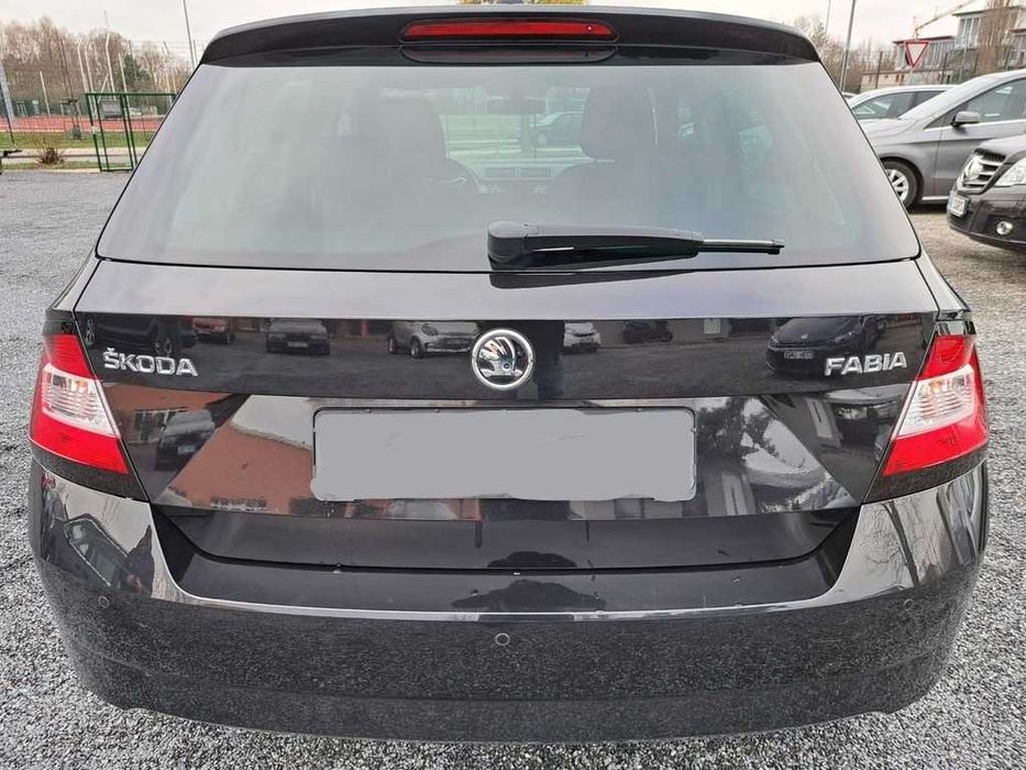 Бампер передній Skoda Fabia III запчастини, розборка Шкода Фабія 3