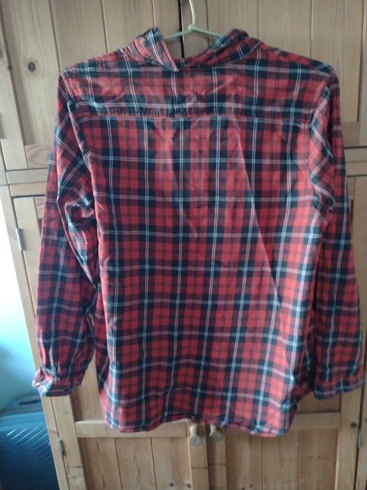 Sprzedam damską koszulę w kratkę
