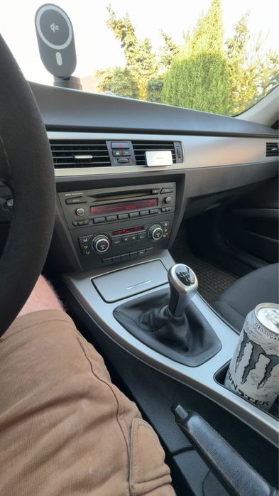 BMW E90 318i benzyna