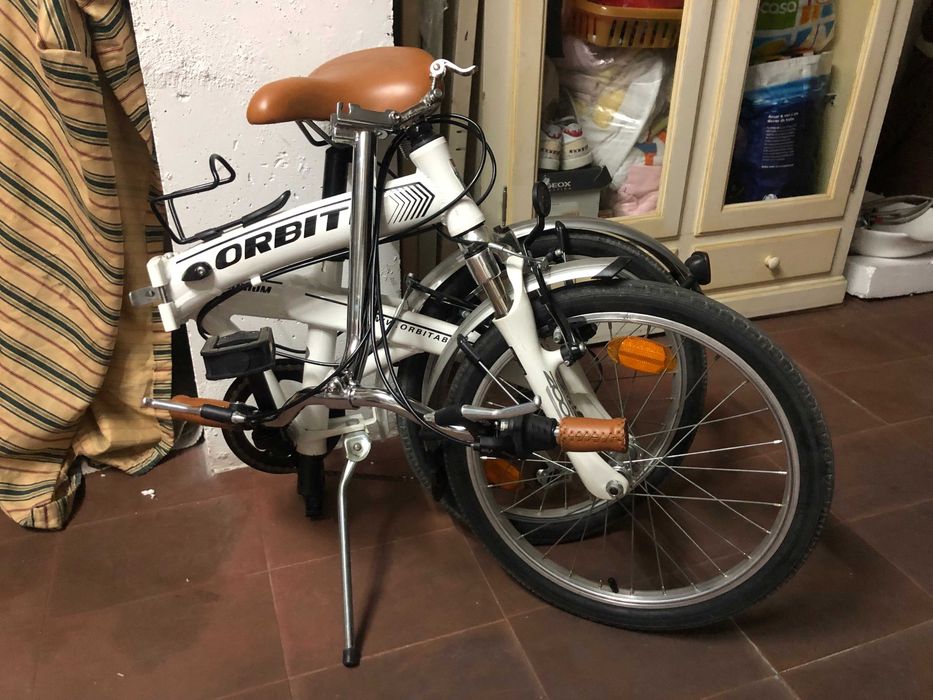 Bicicleta dobrável órbita com selim e punhos em pele