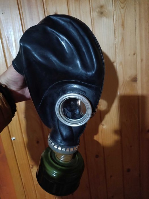 Противогаз Чорний Коломия