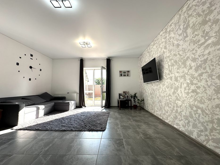 Продам таунхаус з ремонтом