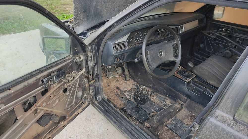 Mercedes 190D 2.5