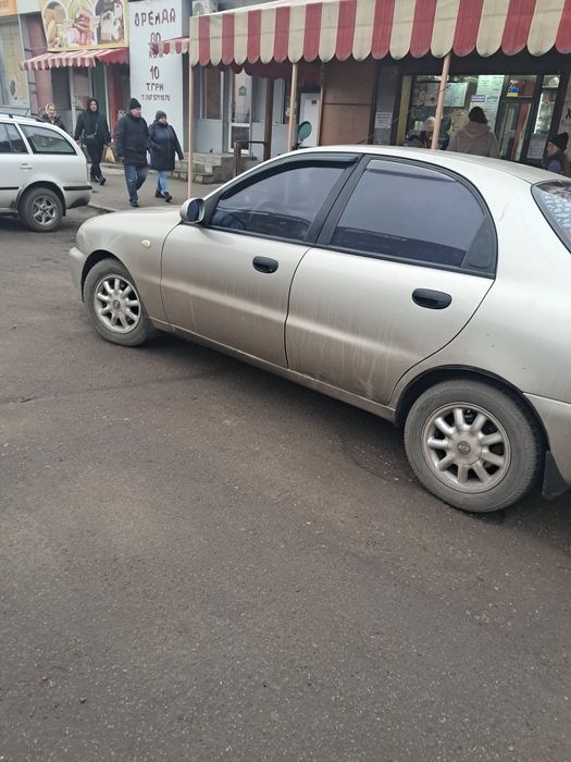 продам ланосавтомобиль в хорошем состоянии,новая зима ремни ролики пом