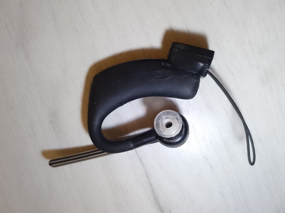 Преміум блютуз гарнітура Plantronics voyager legend