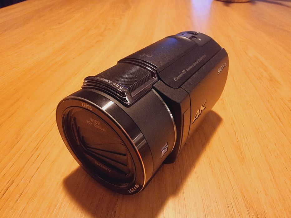 Filmadora e Camera Handycam Sony FDR-AX43A UHD 4K,