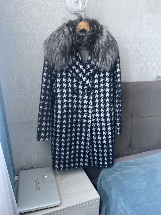 Пальто шерсть утеплене S