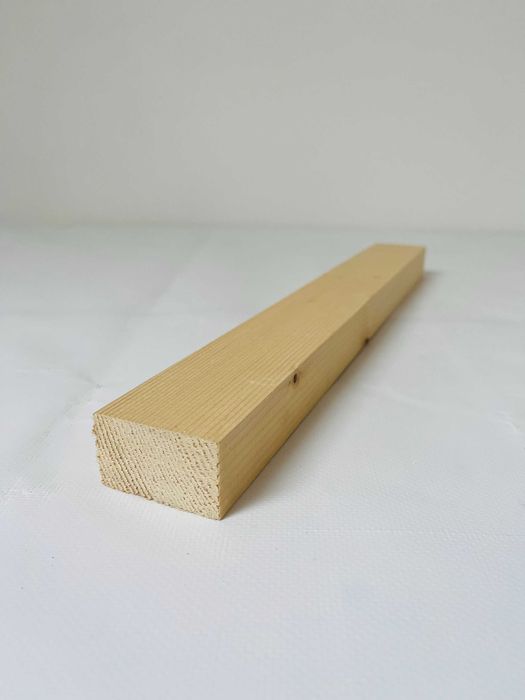 Kantówki świerkowe, krawędziaki strugane