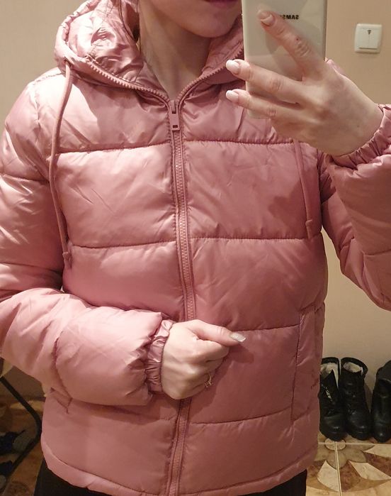 Продам куртку на весну