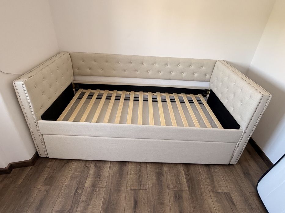 Sofa que desdobra se em 2 camas