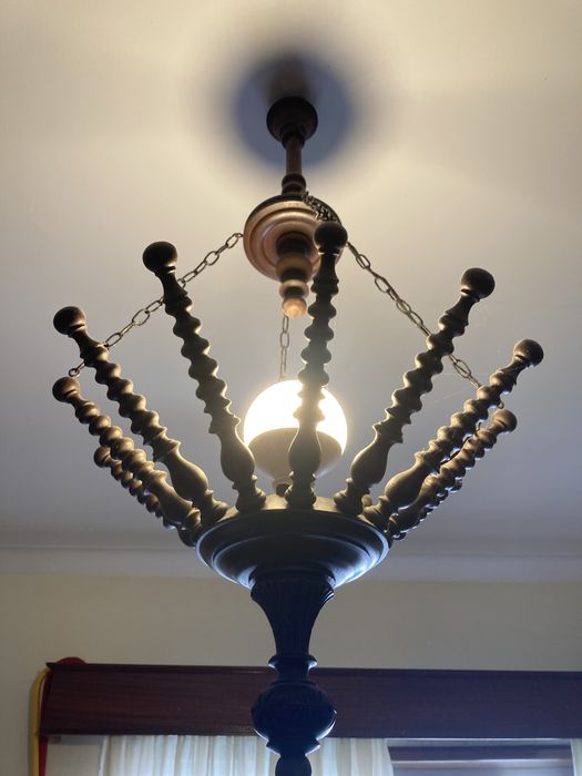 Candeeiros de teto lustre vintage ferro e Madeira