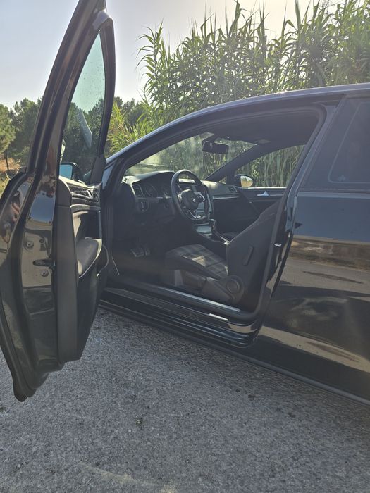 Volkswagen Golf GTI PERFORMANCE