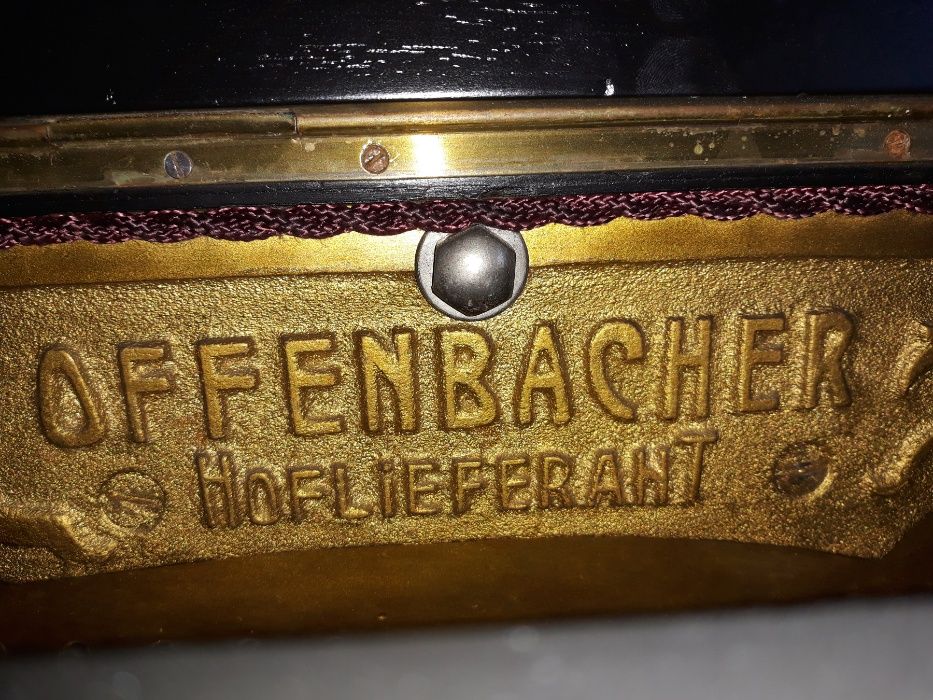 антикварне піаніно Offenbacher