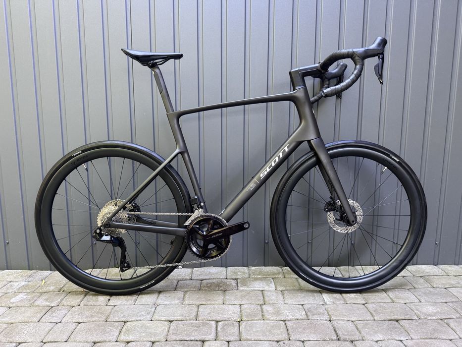 Scott Addict  30 Carbon | Ultegra Di2 | Аеродинамічний шосер преміум-класу