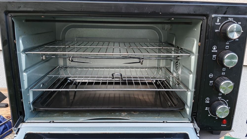 Piekarnik piecyk elektryczny.pieczenie placków ,suszenie grzybów 48L