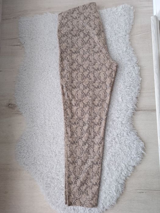 Продам брюки Zara зміїїний принт