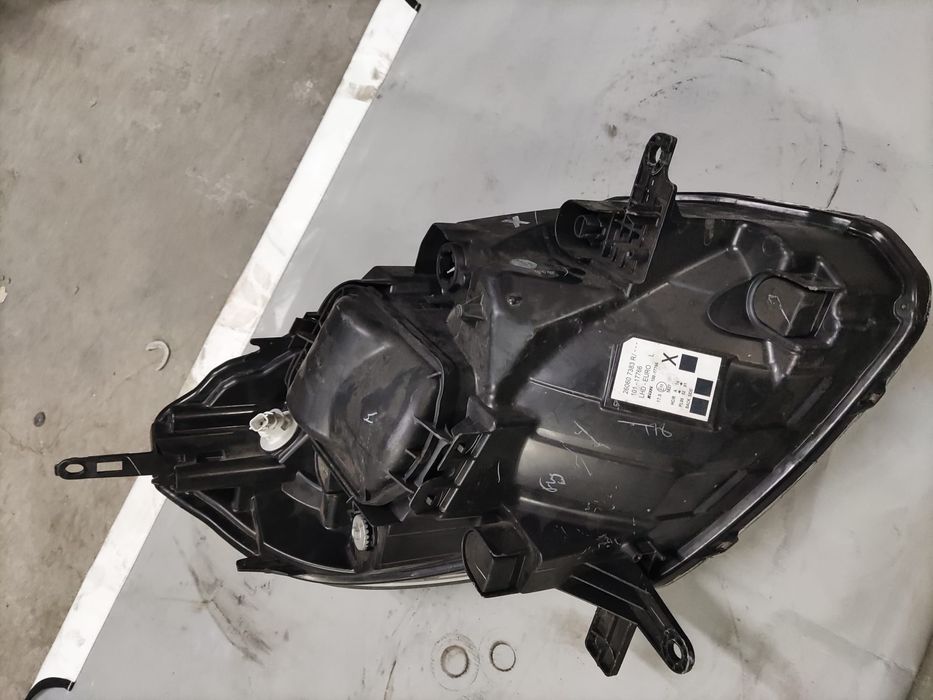 Farol Renault Kangoo