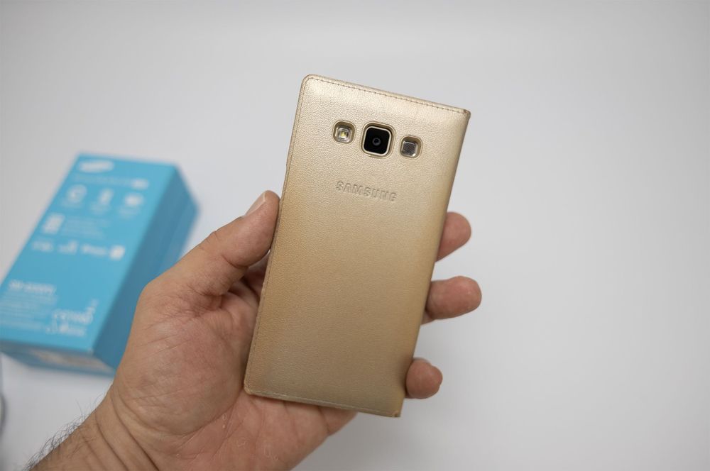 Telemóvel Samsung Galaxy A5 (SM-A500FU) 16GB Dourado Desbloqueado