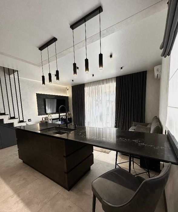 Продам таунхаус Золотые ключи,  ул. Полтавская