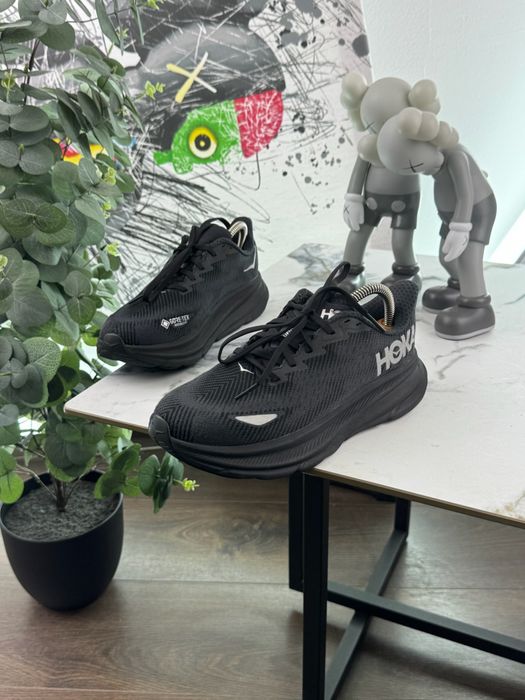 Кросівки Hoka Clifton 9 Gore Tex 38 розмір Е13294