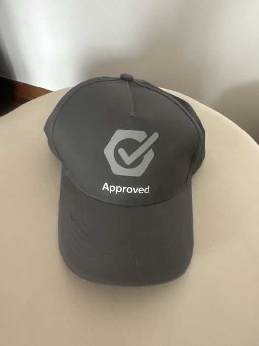 Nowa czapeczka marki Volvo