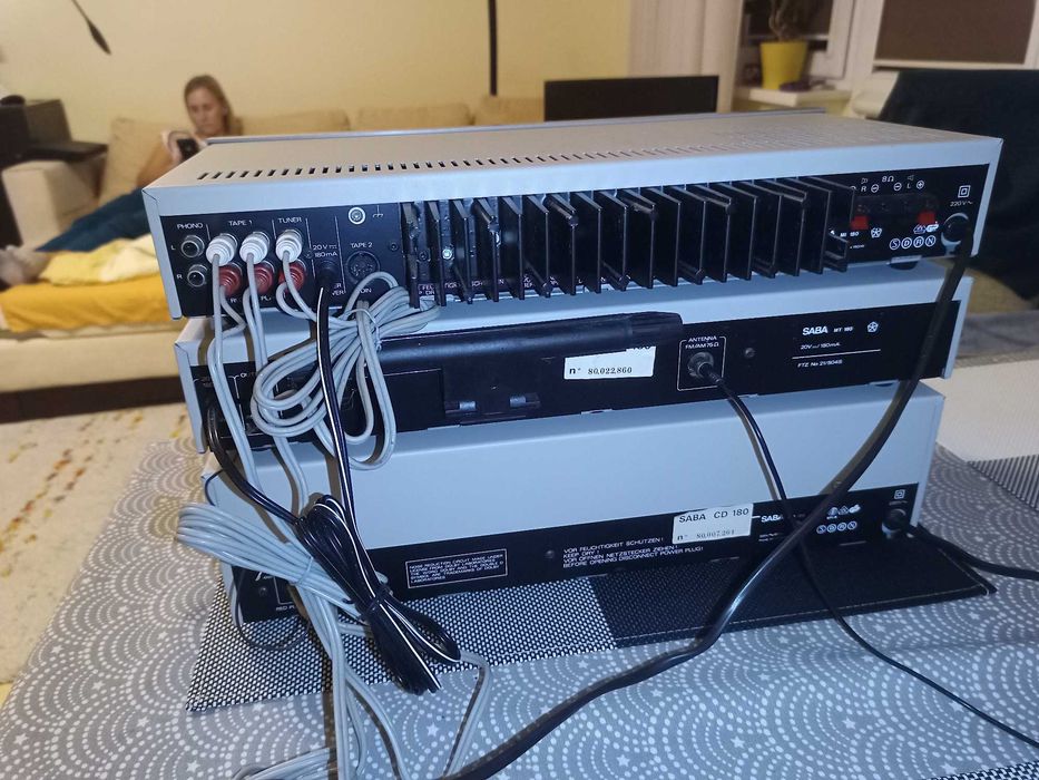 Wieża vintage  stereo lata 80 + gramofon  stan bdb