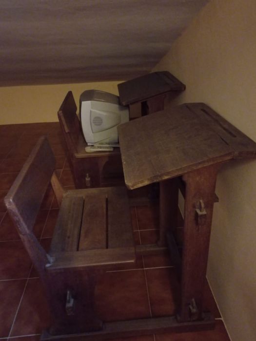 Carteira Escolar Antiga