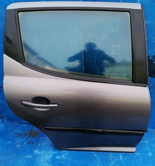 Peugeot 207 sw 2011 porta trás esguerda, também peças da mesma