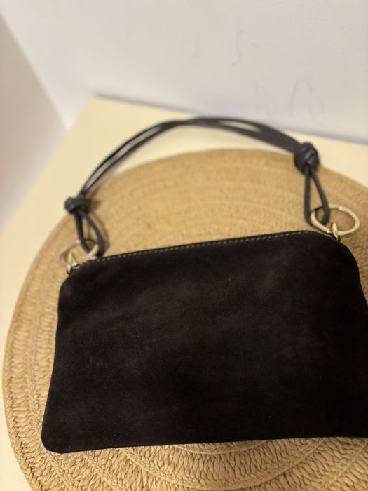 Przepiękna mała torebka z naturalnego zamszu czekolada Laura Biaggi