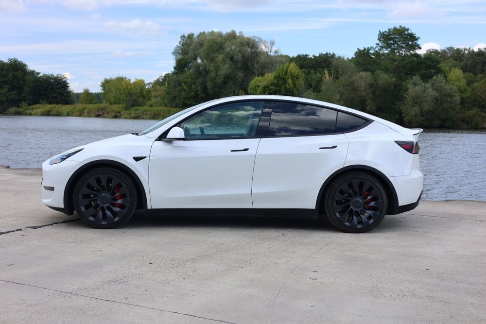 Tesla Model Y Perfomance Europa