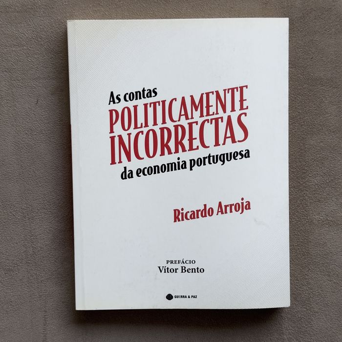 Lote de Livros sobre Economia e Política em Portugal