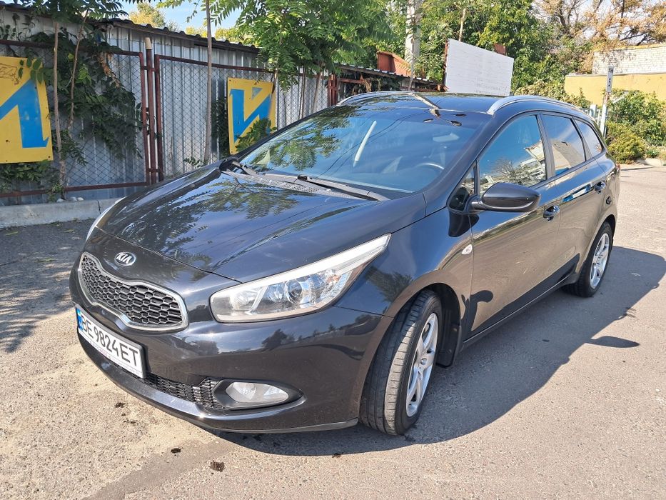 Kia Ceed 2013 1.6d автомат