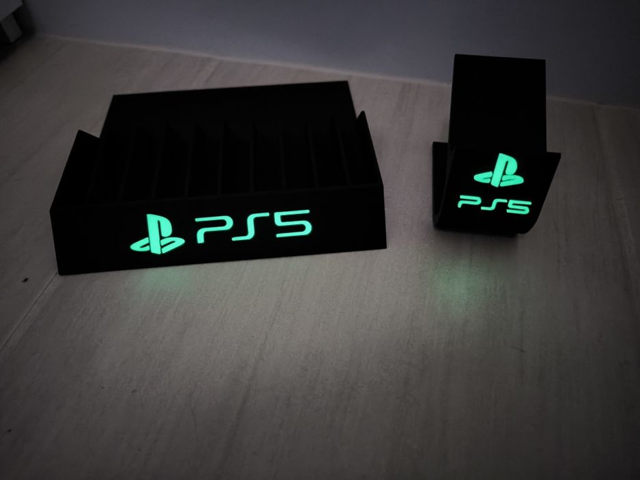 Stojak na gry i pada Ps5 napisy fluorescencyjne