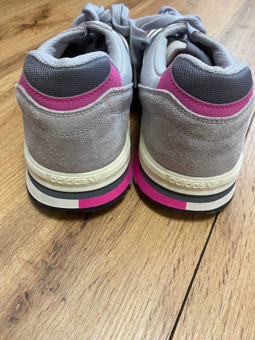 Adidas ZX 700 оригінал кросівки 44 розмір