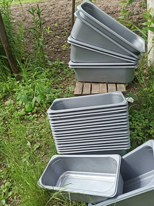 Лотки, контейнери пластикові, горщики для розсади
