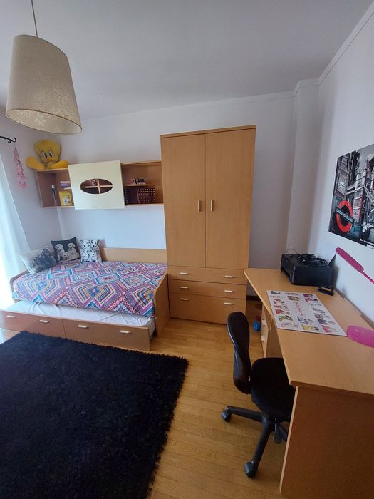 Quarto/escritório,composto por 6 peças