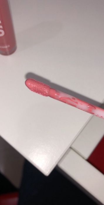 Kylie Jenner Lipstick – Authentic64332160449281124