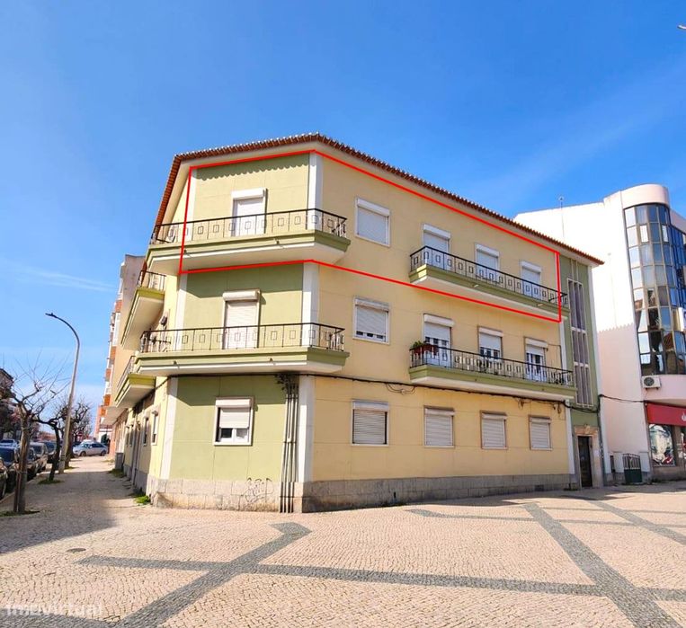 CASA ABERTA Apartamento T3, renovado, disponível de imediato