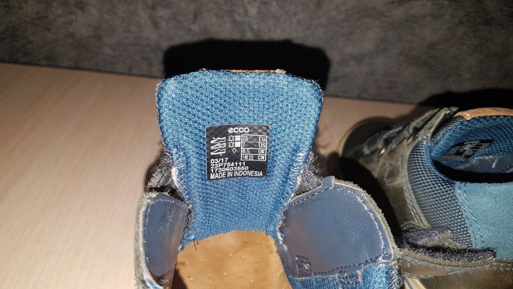 Демисезонные ботинки ессо