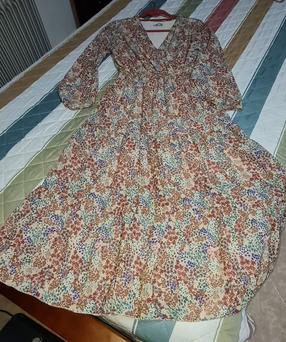 Vestidos  novos compridos !!