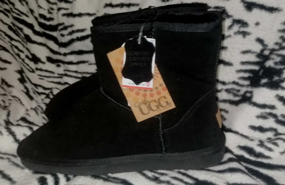 Мода і стиль/Чоловіче взуття/чоботи Уггі